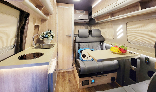 華美之旅——福特全順B型房車(chē) 旗艦版